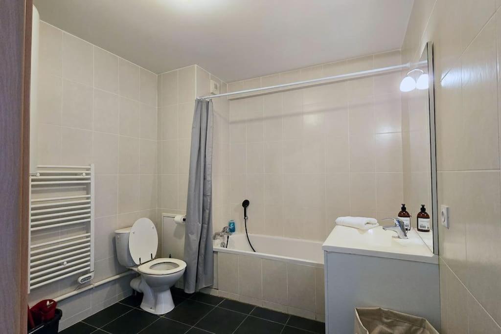 Bnbgones - Le Cosy Saint Louis - Metro Jean Mace Et Saxe Gambetta ลียง ภายนอก รูปภาพ